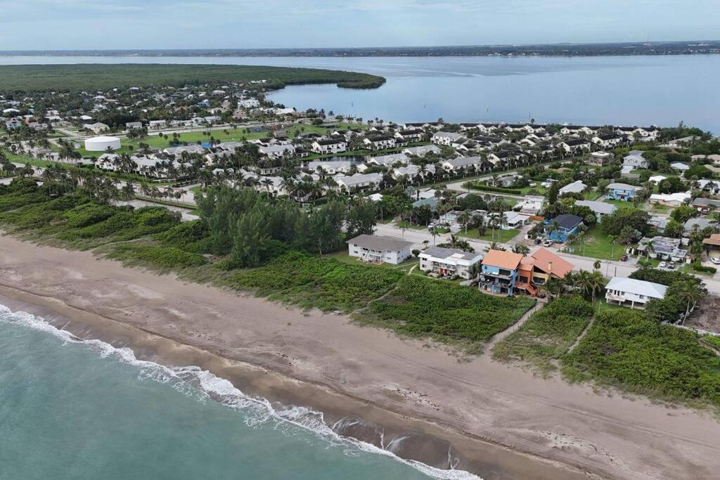 Seaside Cove Apartment